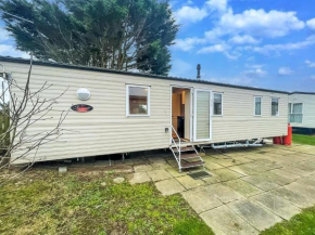 Cosy 6 Berth Caravan At California Cliffs Holiday Park Ref 50032J